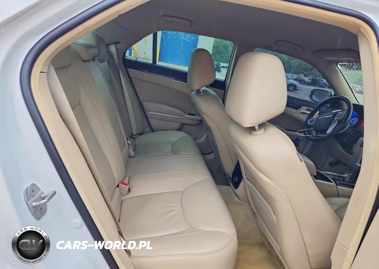 2011 Chrysler 300 Limited VIN:2C3CA5CG2BH581391 - 10