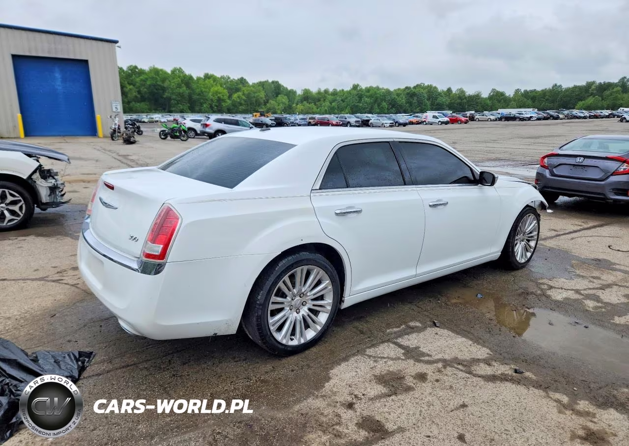 2011 Chrysler 300 Limited VIN:2C3CA5CG2BH581391 - 3