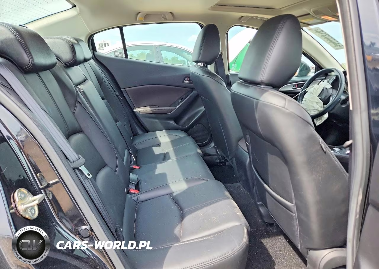 2018 Mazda 3 Touring VIN:3MZBN1V31JM239877 - 10