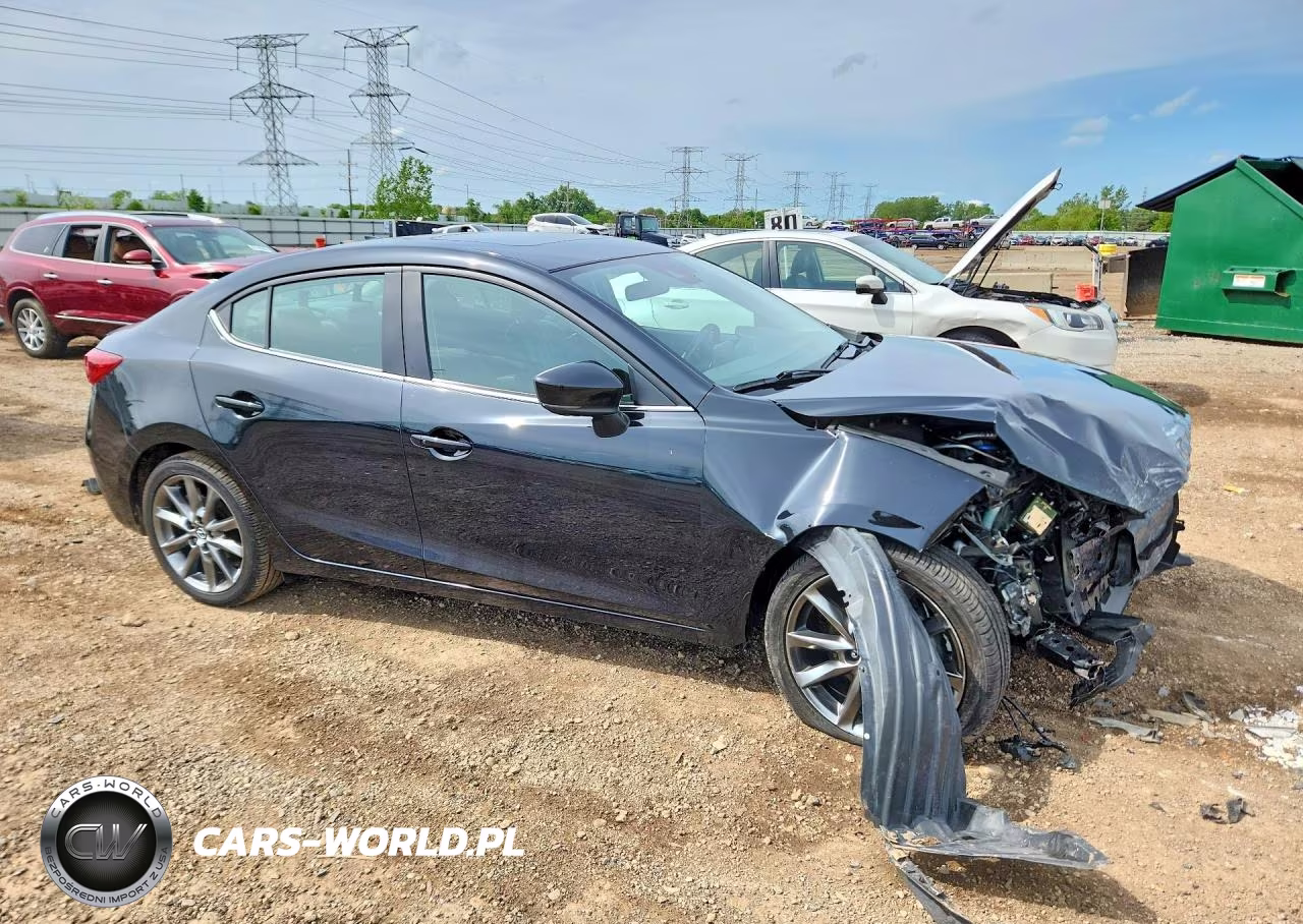 2018 Mazda 3 Touring VIN:3MZBN1V31JM239877 - 4