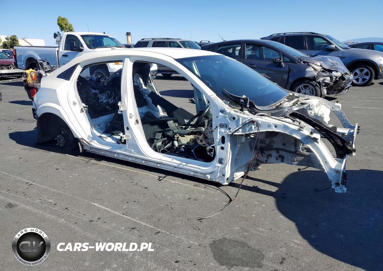 2018 Honda Civic Type-R Touring VIN:SHHFK8G72JU204239 - 4