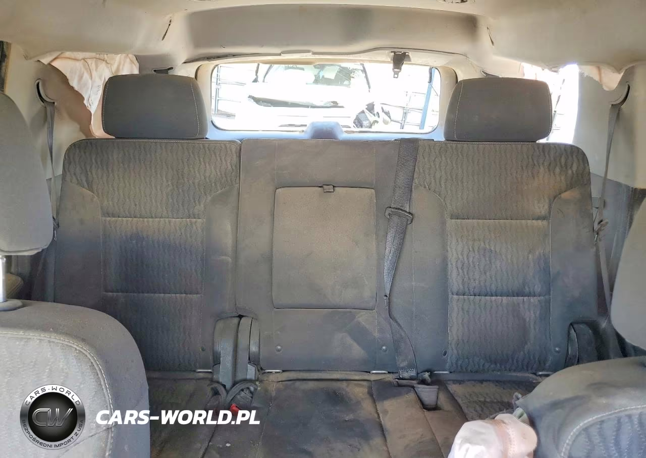 2018 Chevrolet Tahoe C1500 Ls VIN:1GNSCAKC0JR109494 - 10