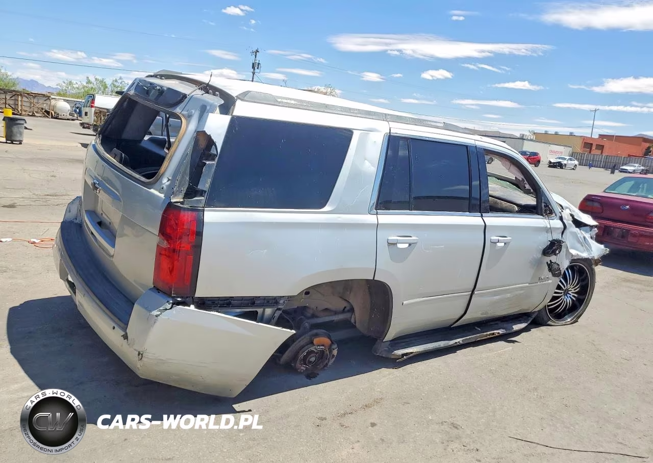 2018 Chevrolet Tahoe C1500 Ls VIN:1GNSCAKC0JR109494 - 3