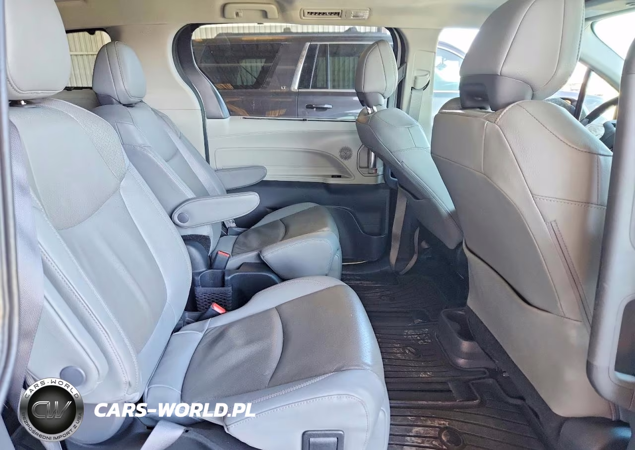 2024 Toyota Sienna Limited 7-Passenger VIN:5TDZSKFC5RS150842 - 11