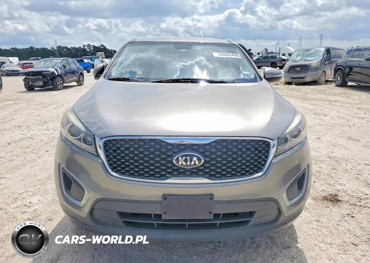 2017 Kia Sorento L VIN:5XYPG4A31HG220943 - 5