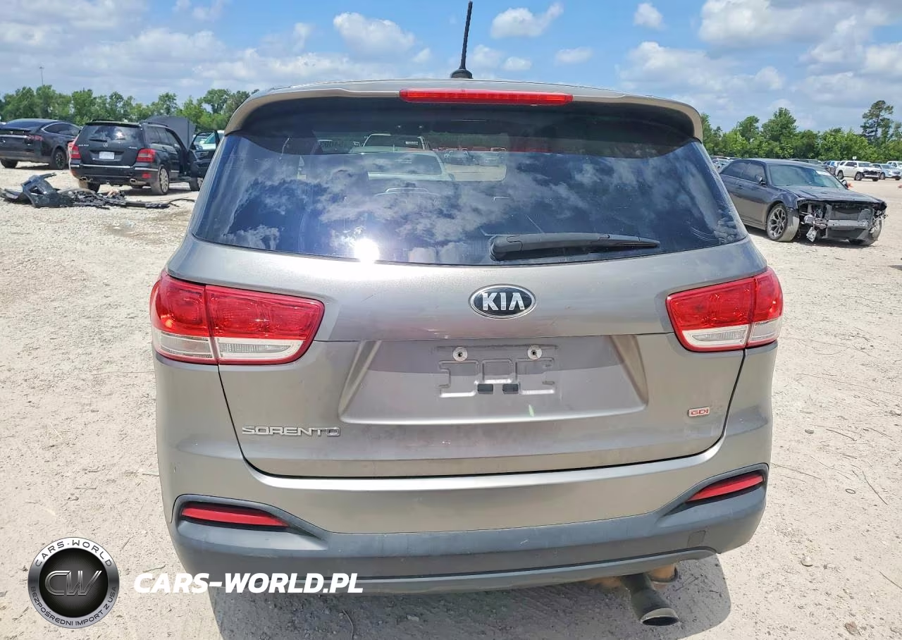 2017 Kia Sorento L VIN:5XYPG4A31HG220943 - 6