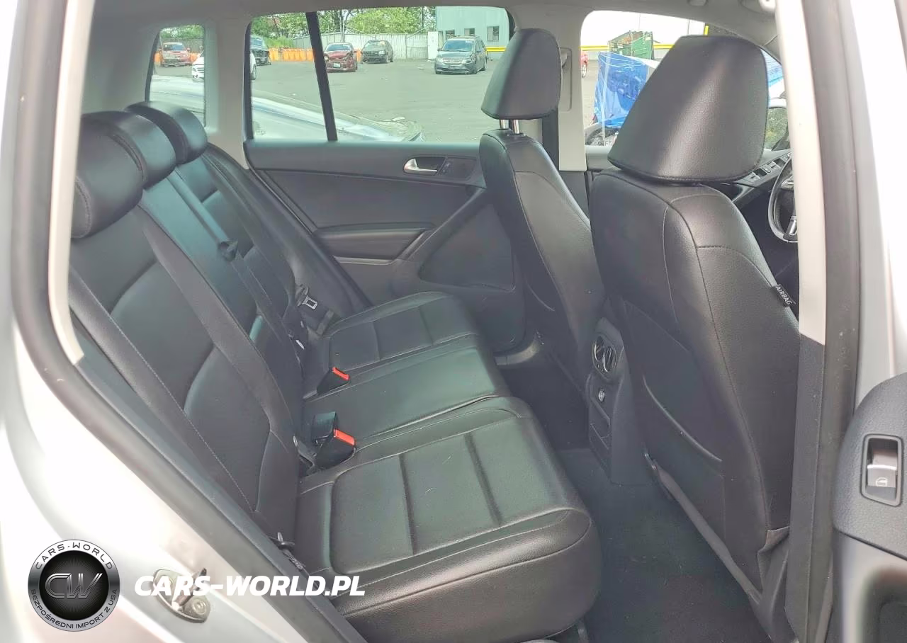 2011 Volkswagen Tiguan S VIN:WVGAV7AX2BW547521 - 10