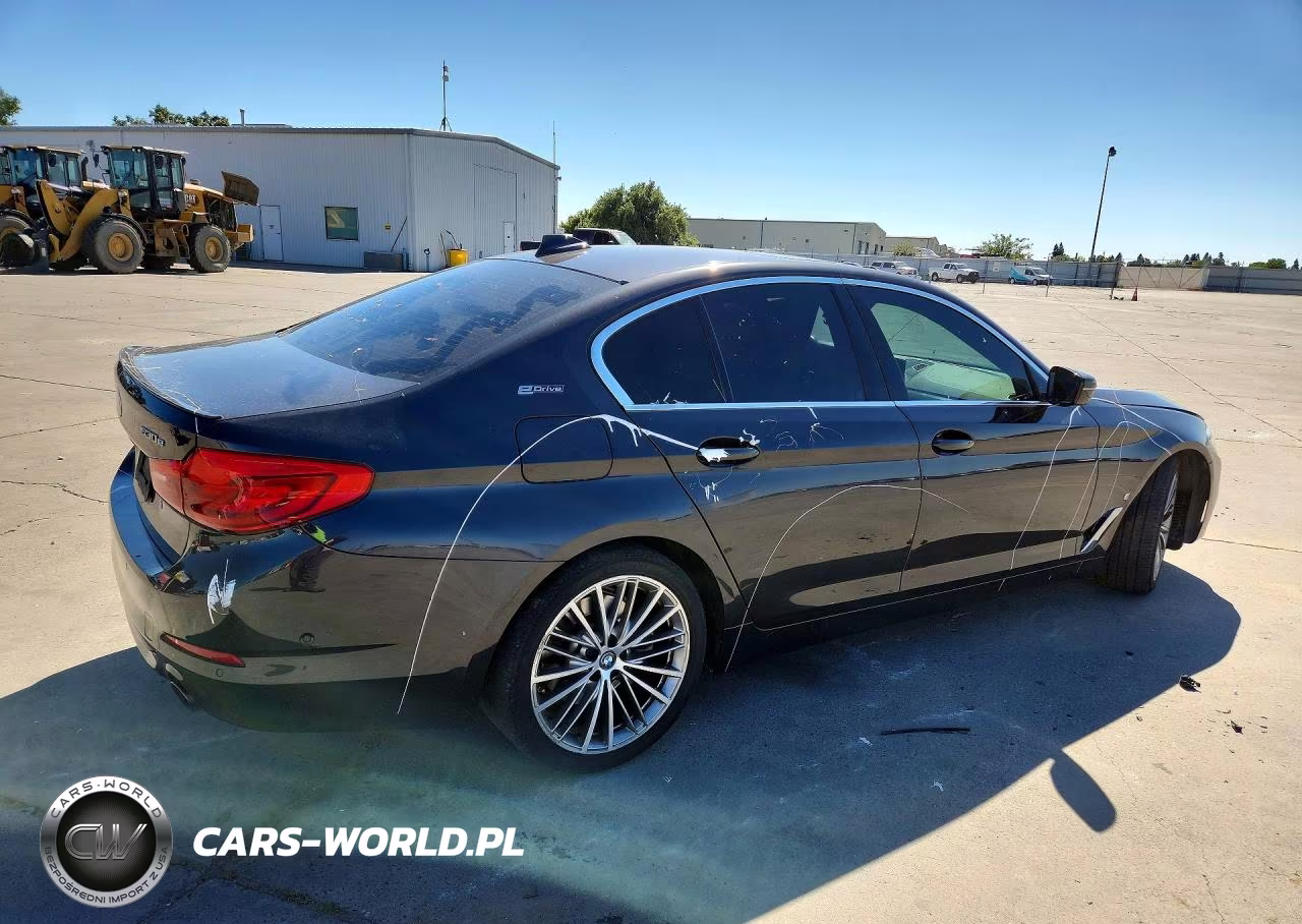 2019 BMW 530E VIN:WBAJA9C52KB389869 - 3