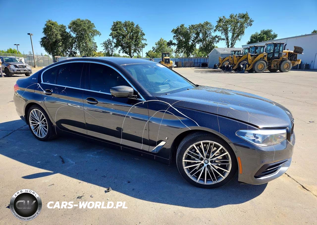 2019 BMW 530E VIN:WBAJA9C52KB389869 - 4