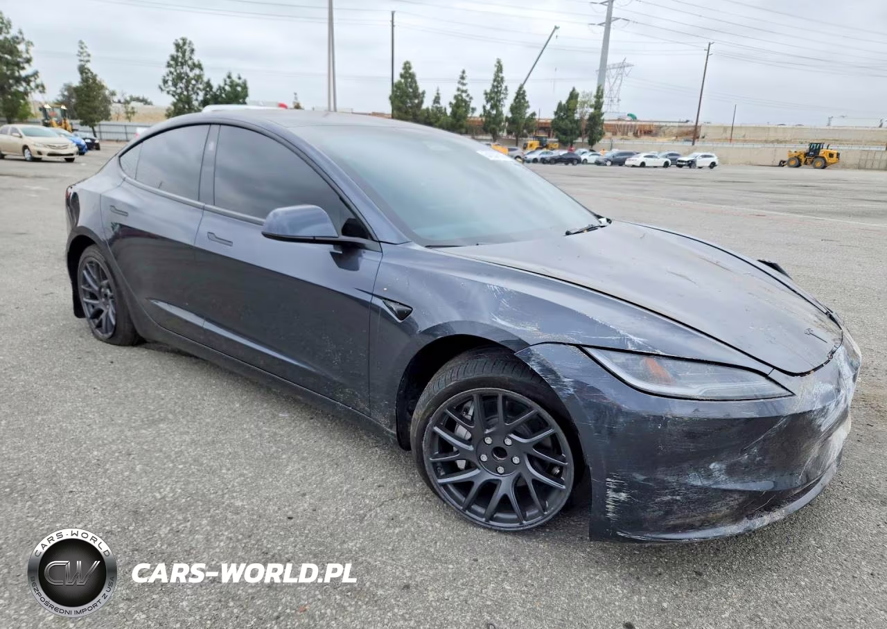 2026 Tesla Model 3 VIN:5YJ3E1EA3TF165133 - 4
