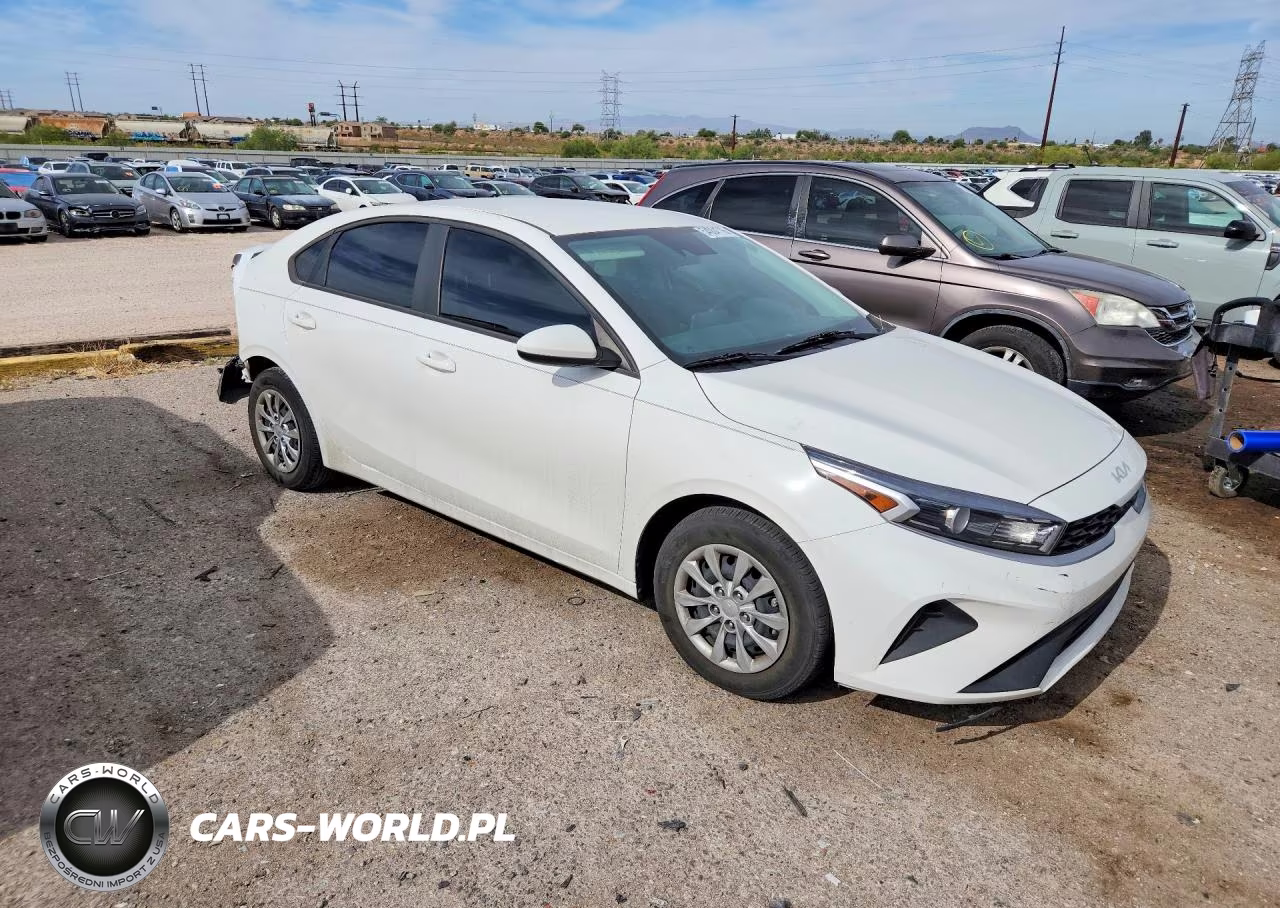 2023 Kia Forte Lx VIN:3KPF24AD9PE520552 - 4