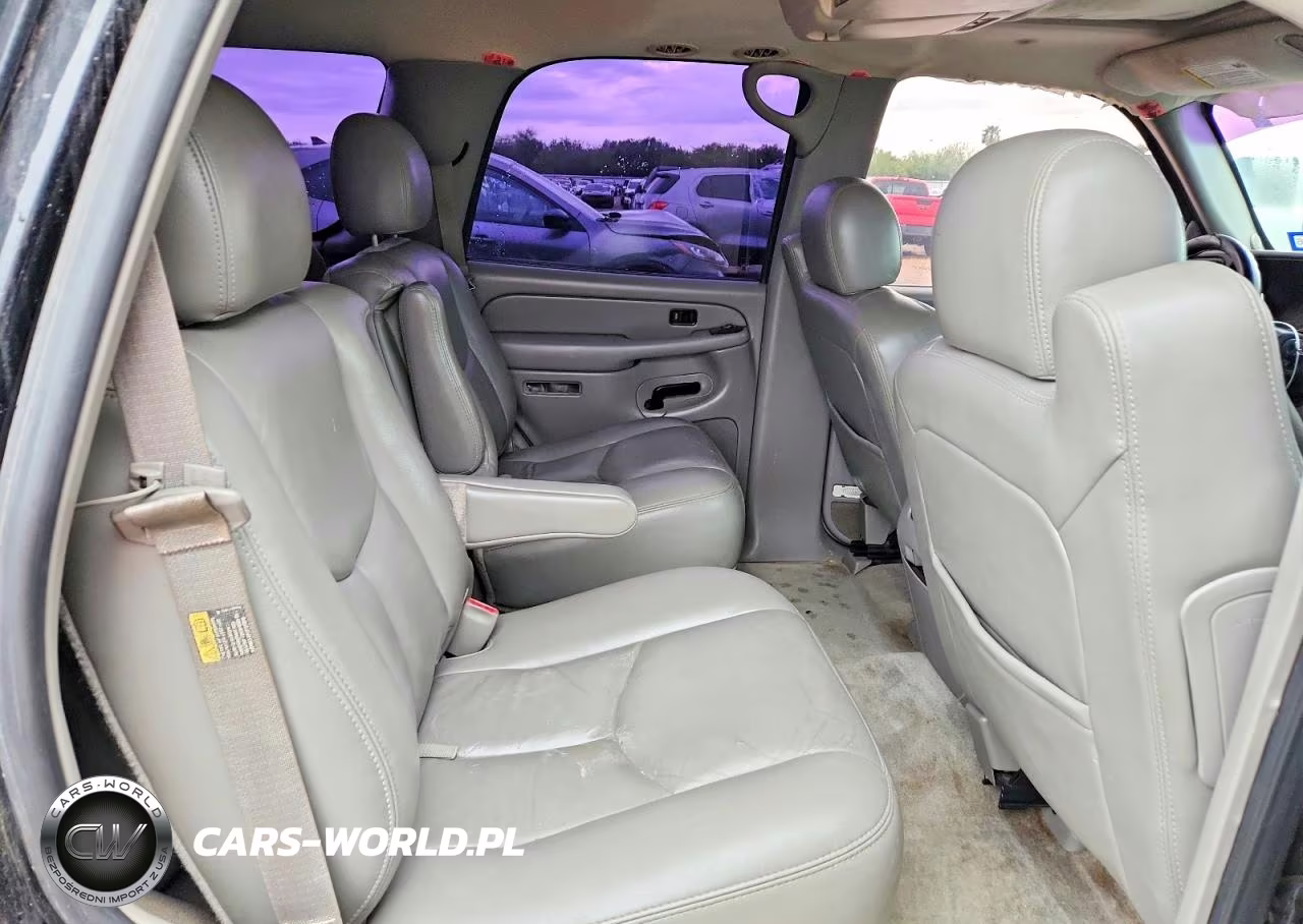 2005 Chevrolet Tahoe C1500 VIN:1GNEC13T35R210160 - 11