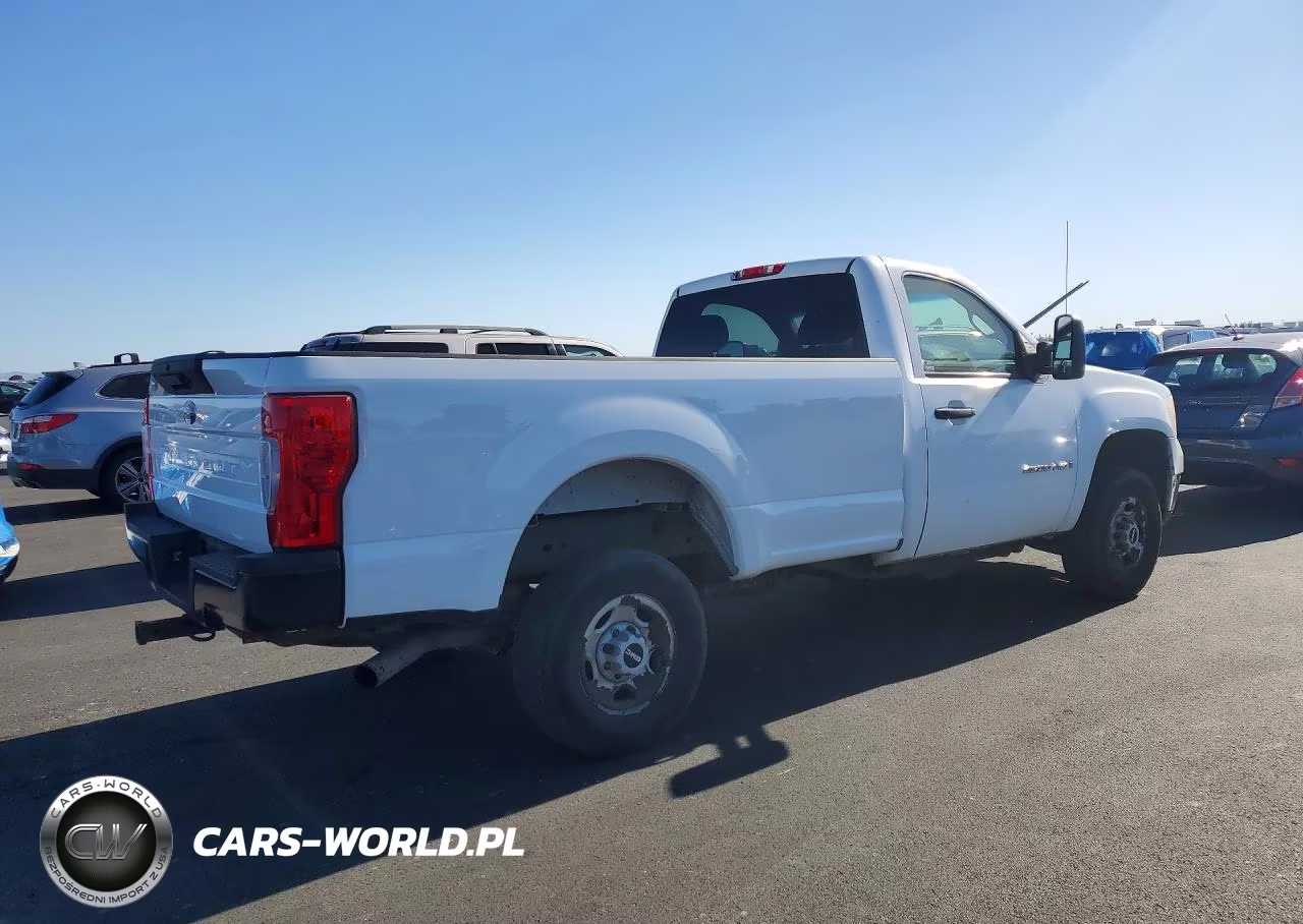 2008 GMC Sierra C2500 Heavy Duty VIN:1GDHC24K58E108240 - 3
