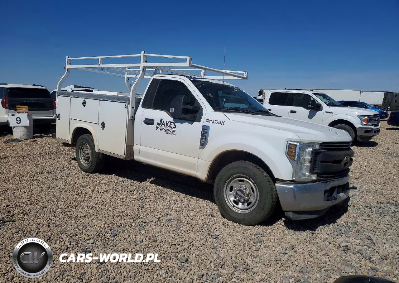 2018 Ford F350 Super Duty VIN:1FDBF3A68JED02034 - 4