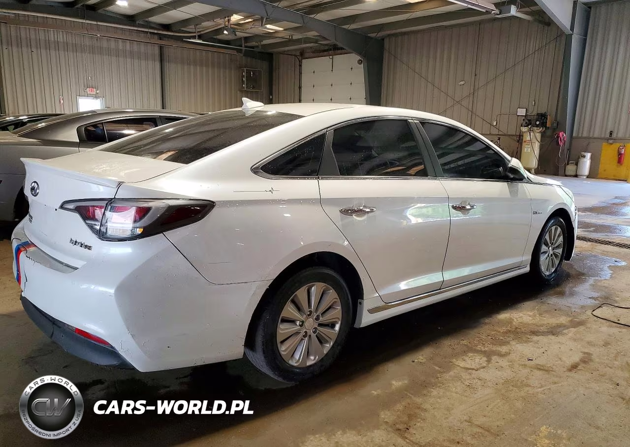 2016 Hyundai Sonata Hybrid Se VIN:KMHE24L11GA025226 - 3