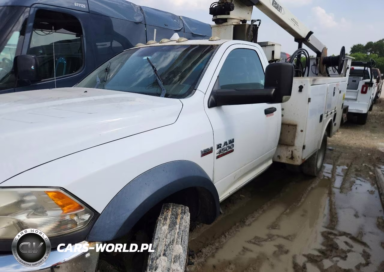 2015 Ram 4500 Bucket Truck VIN:3C7WRKAJ2FG675231 - 9