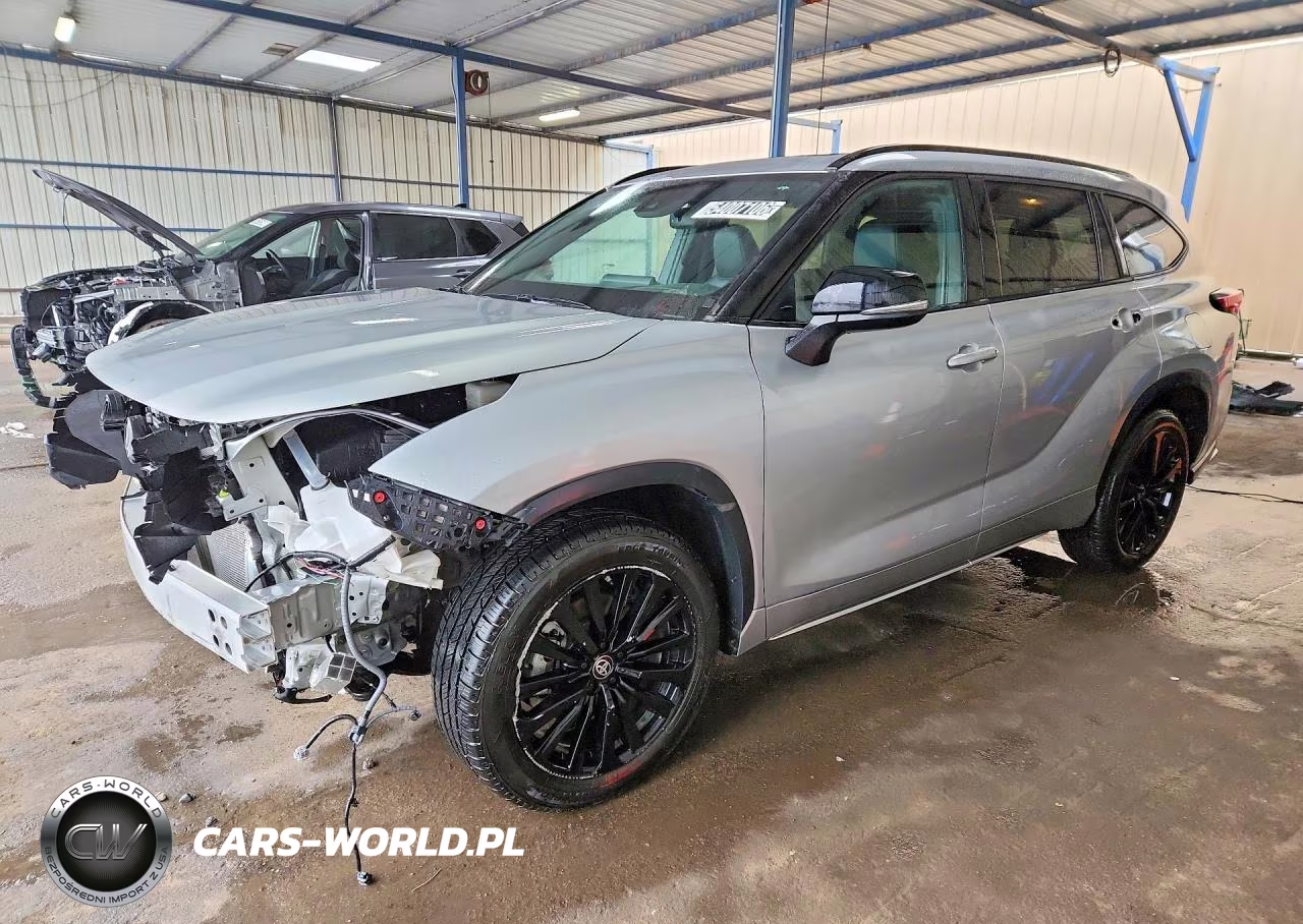 2025 Toyota Highlander Xse