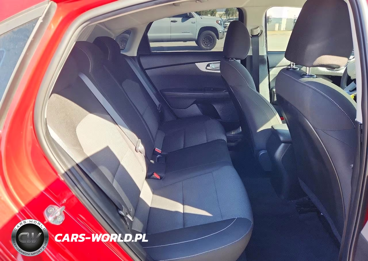 2023 Kia Forte Lxs VIN:3KPF24AD8PE544065 - 10