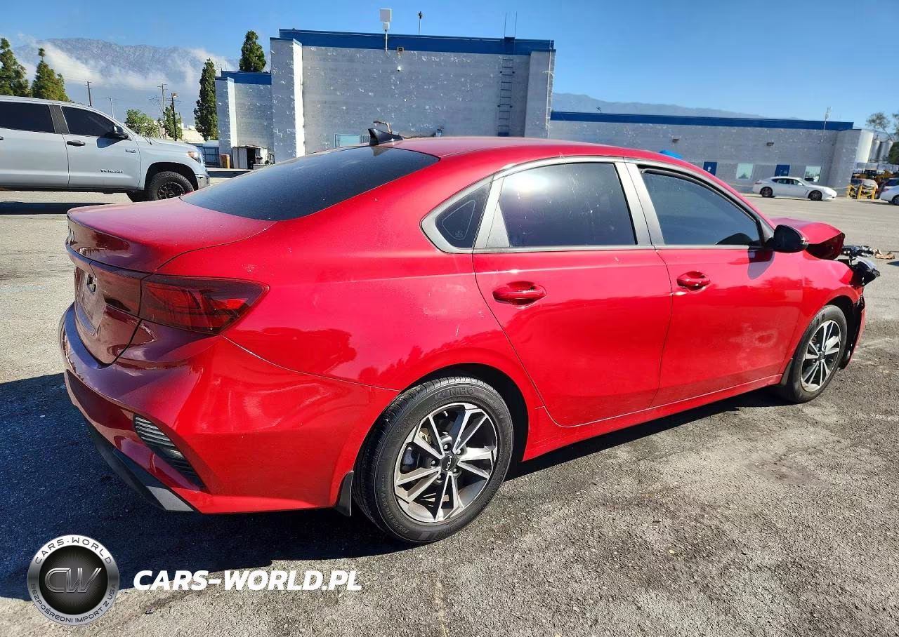 2023 Kia Forte Lxs VIN:3KPF24AD8PE544065 - 3