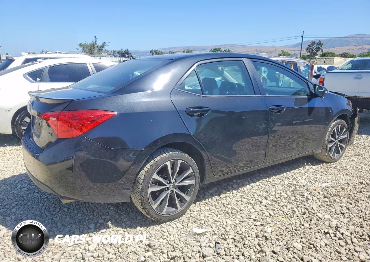 2018 Toyota Corolla Se VIN:2T1BURHEXJC085597 - 3