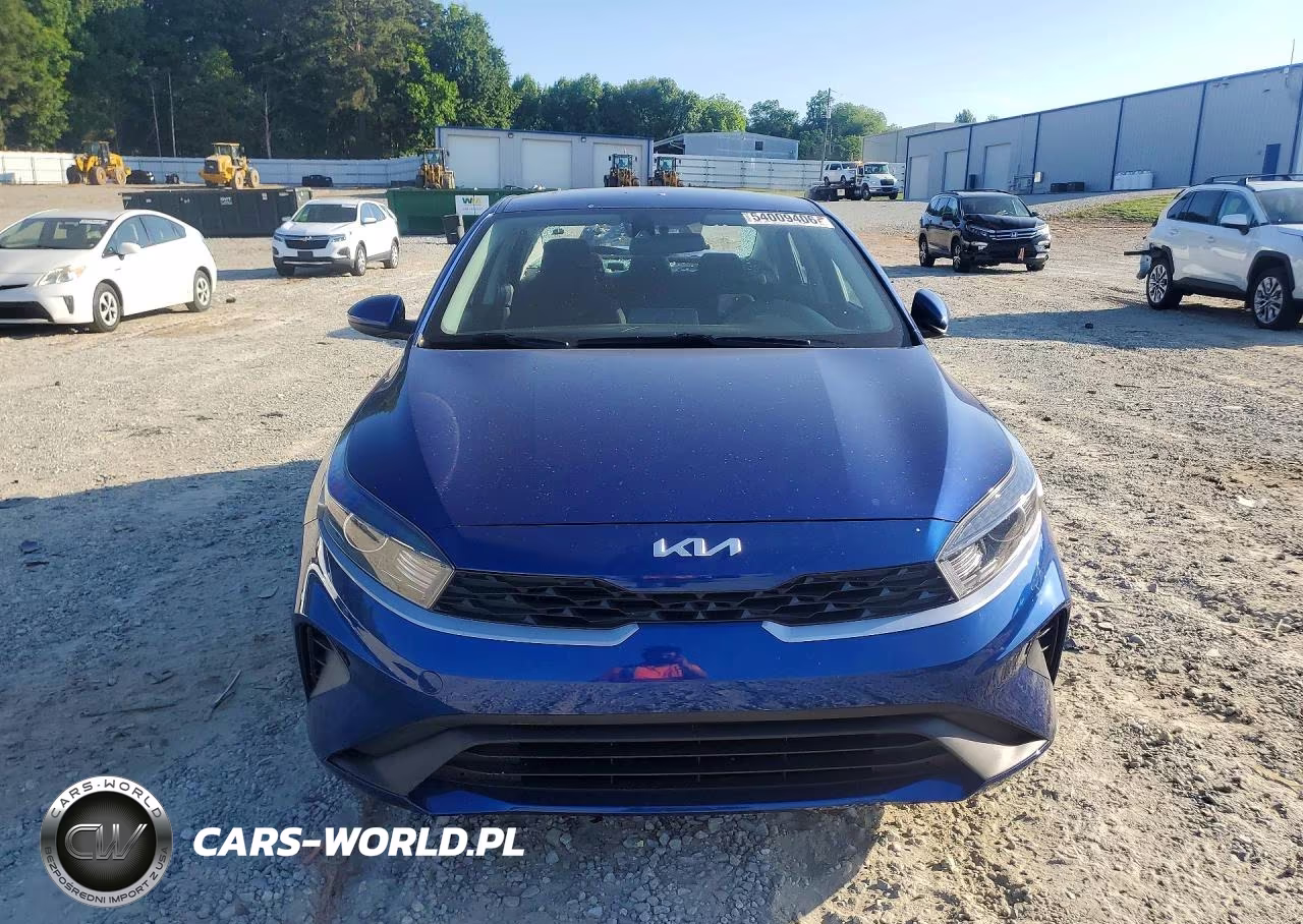 2023 Kia Forte Lxs VIN:3KPF24AD8PE555826 - 5