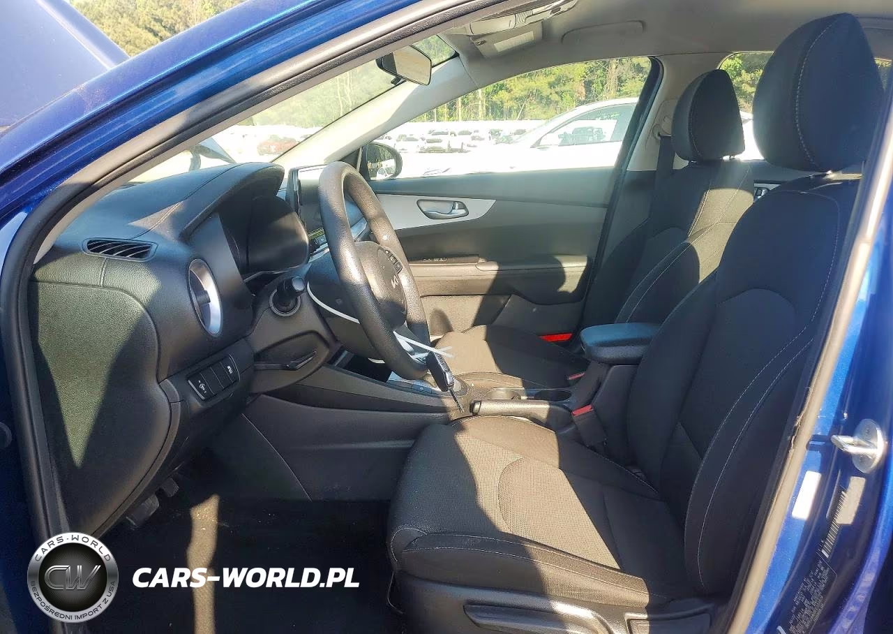 2023 Kia Forte Lxs VIN:3KPF24AD8PE555826 - 7