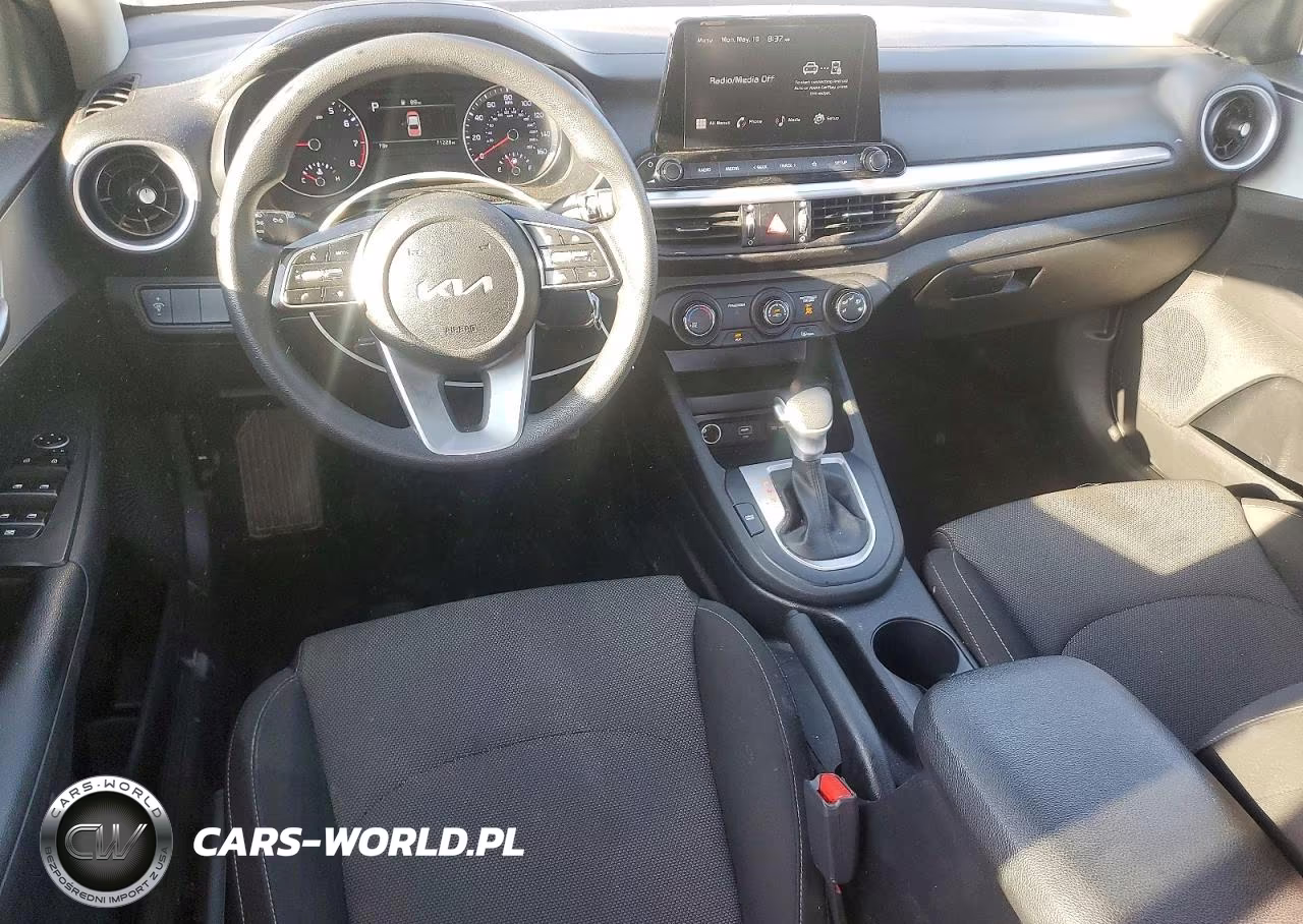 2023 Kia Forte Lxs VIN:3KPF24AD8PE555826 - 8