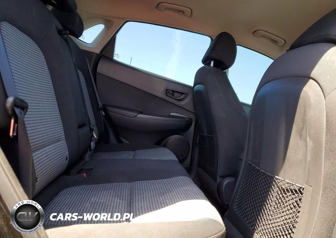 2019 Hyundai Kona Se VIN:KM8K12AA0KU330365 - 11
