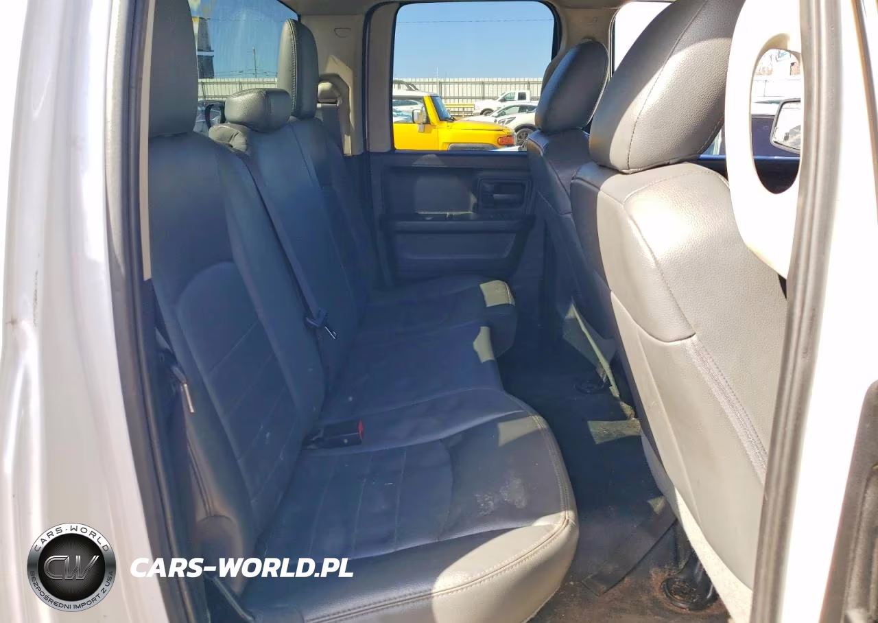 2019 Ram 1500 Classic Tradesman VIN:1C6RR6FG9KS600650 - 10