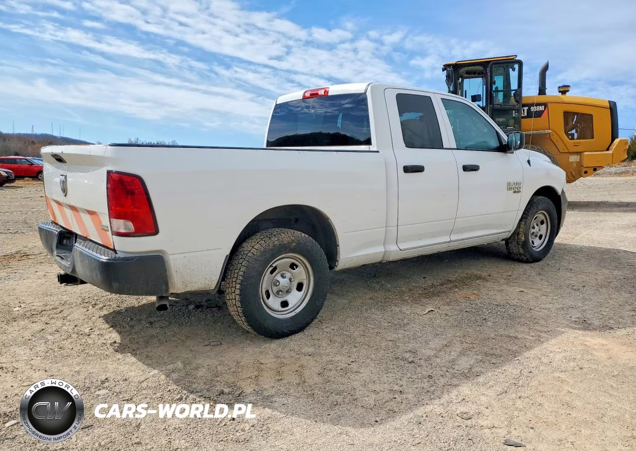 2019 Ram 1500 Classic Tradesman VIN:1C6RR6FG9KS600650 - 3