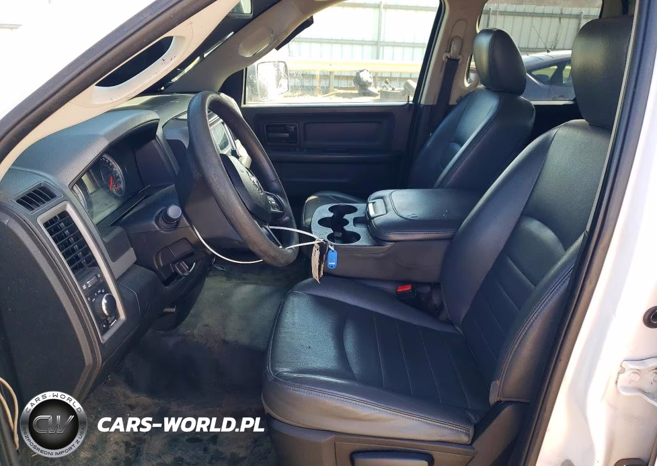 2019 Ram 1500 Classic Tradesman VIN:1C6RR6FG9KS600650 - 7