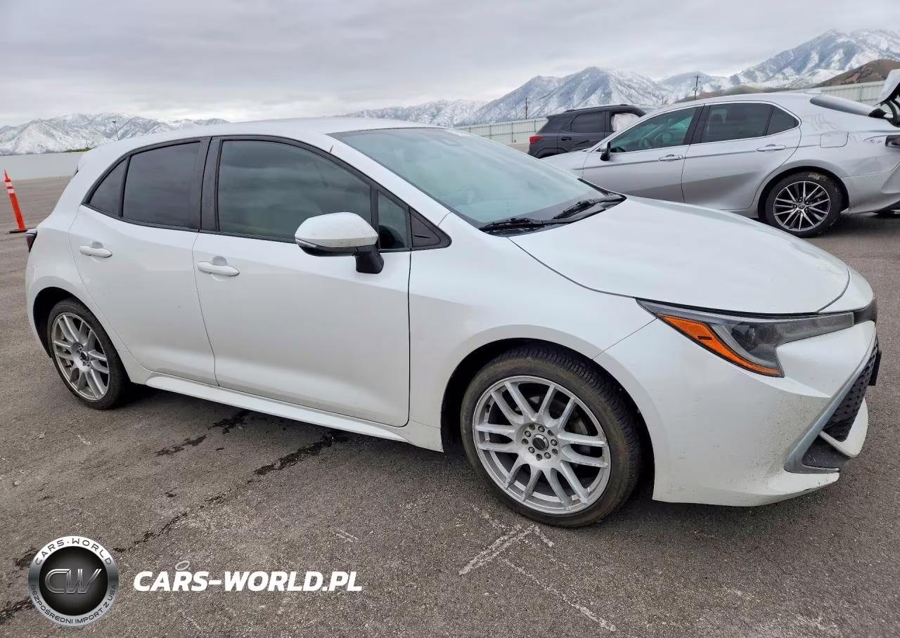 2021 Toyota Corolla Xse VIN:JTNA4MBE6M3131765 - 4