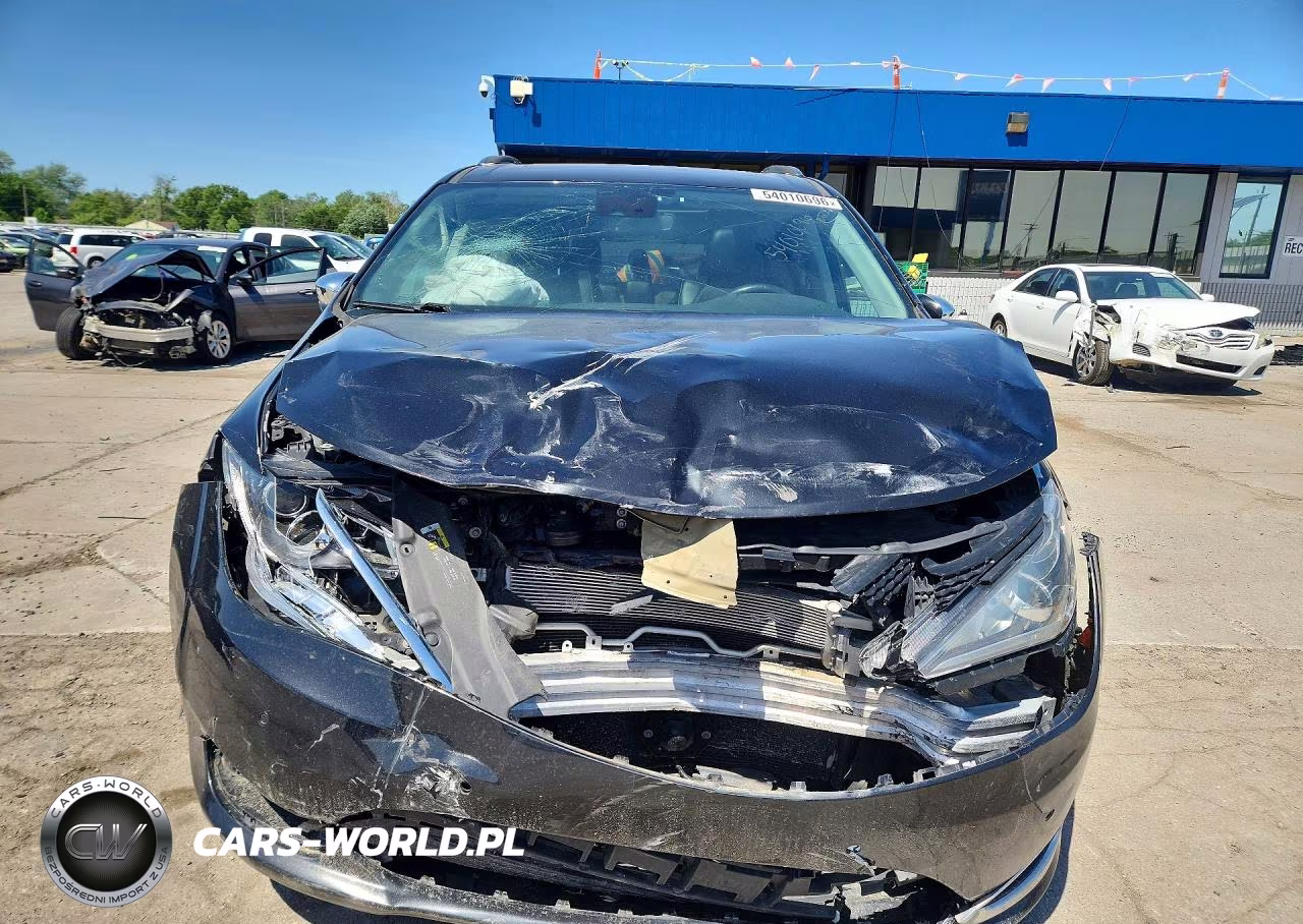 2020 Chrysler Pacifica Limited VIN:2C4RC1GG6LR249968 - 5