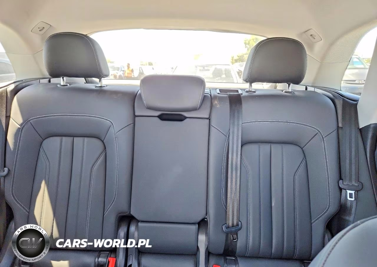 2023 Audi Q5 Premium 45 VIN:WA1GAAFY2P2070834 - 10