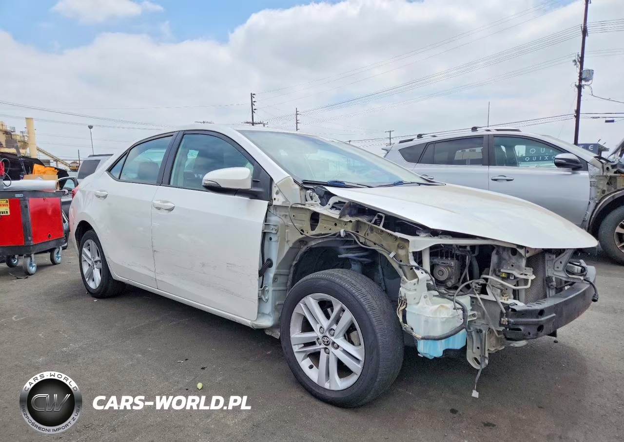2018 Toyota Corolla Se VIN:5YFBURHE4JP757945 - 4