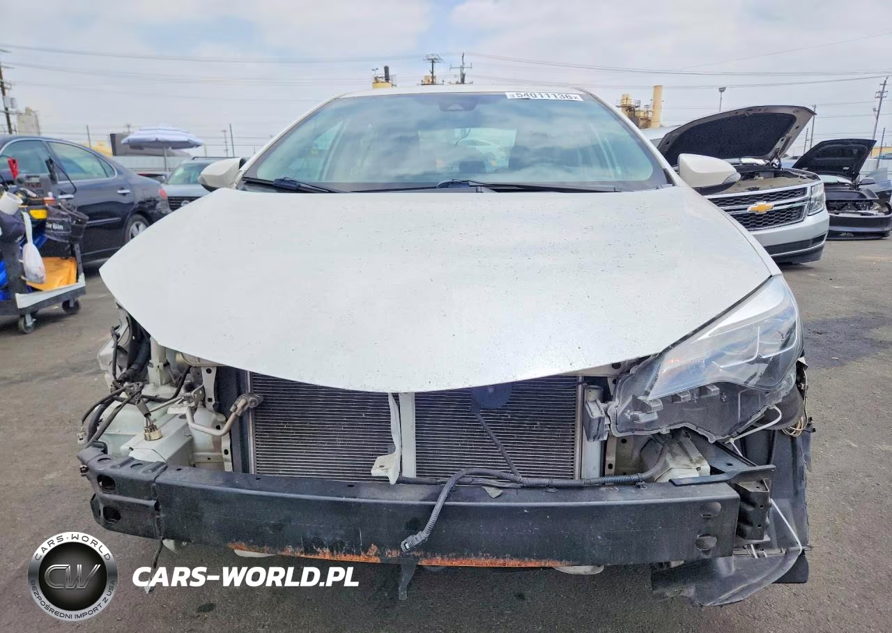 2018 Toyota Corolla Se VIN:5YFBURHE4JP757945 - 5