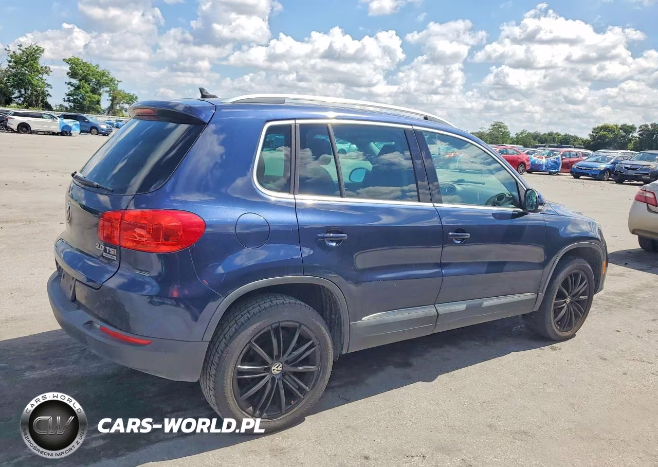 2015 Volkswagen Tiguan S VIN:WVGBV7AX2FW599130 - 3