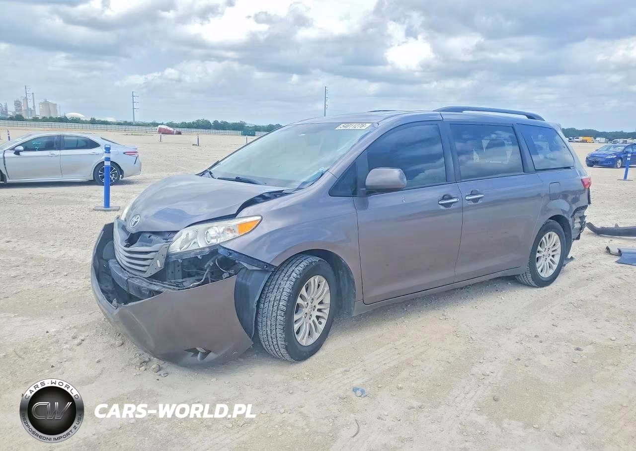 2017 Toyota Sienna Xle 8-Passenger