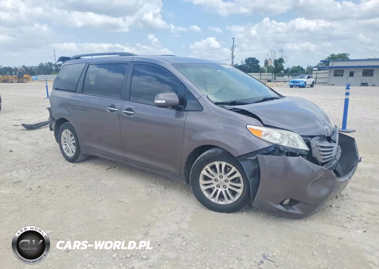 2017 Toyota Sienna Xle 8-Passenger VIN:5TDYZ3DC7HS868746 - 4