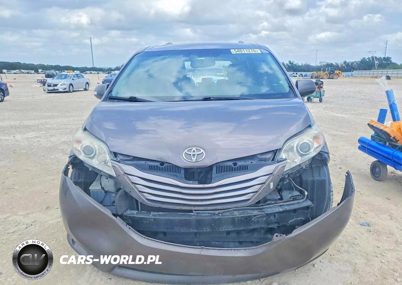 2017 Toyota Sienna Xle 8-Passenger VIN:5TDYZ3DC7HS868746 - 5