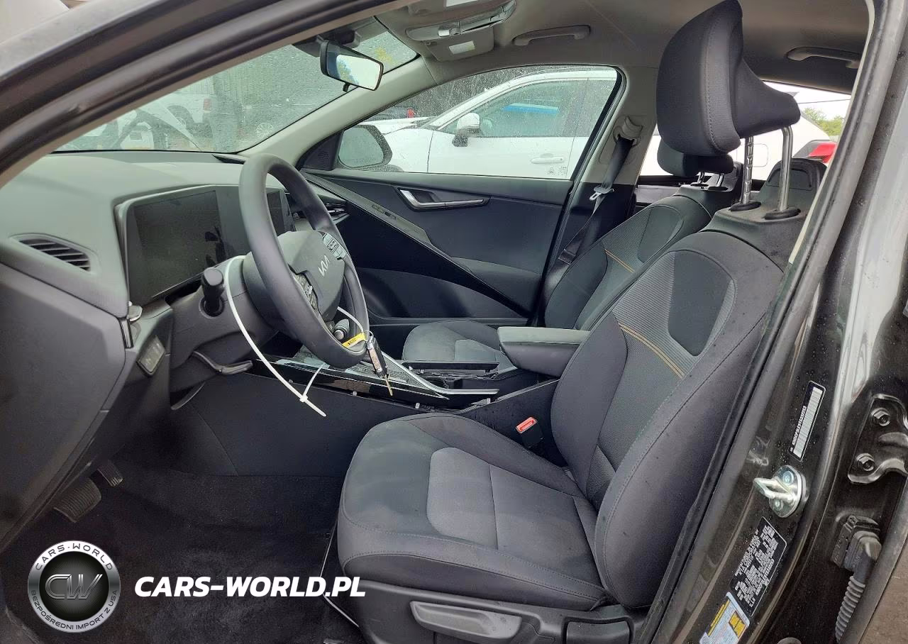 2026 Kia Niro Lx VIN:KNDCP3LE9T5332253 - 7