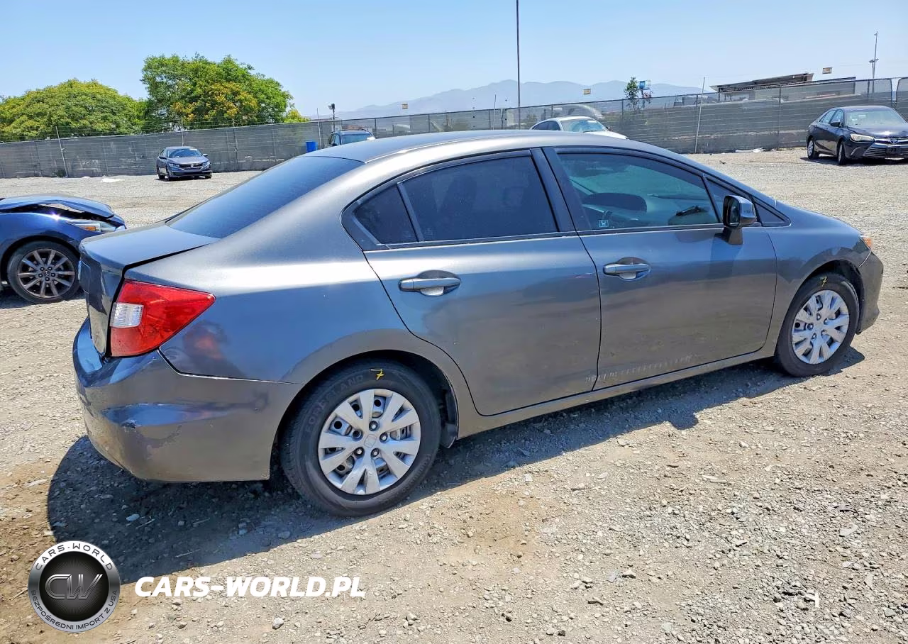 2012 Honda Civic Lx VIN:2HGFB2E52CH572600 - 3