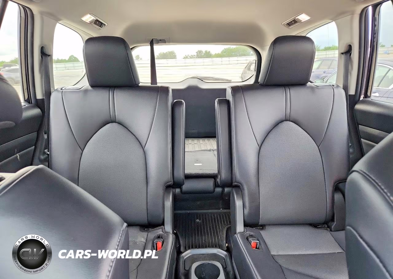 2024 Toyota Grand Highlander Xle VIN:5TDAAAB54RS052256 - 10
