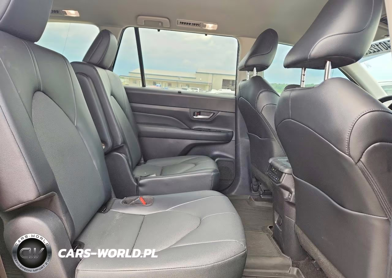 2024 Toyota Grand Highlander Xle VIN:5TDAAAB54RS052256 - 11