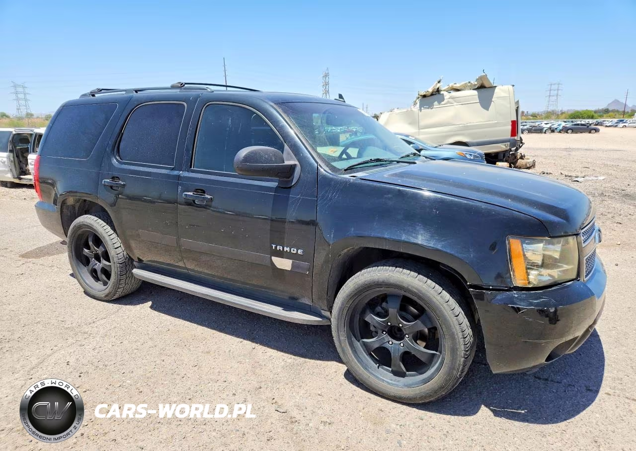 2011 Chevrolet Tahoe C1500 Ls VIN:1GNSCAE04BR237532 - 4