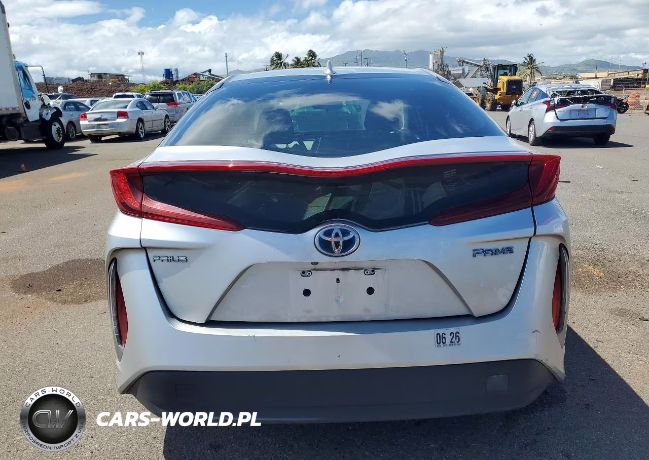 2017 Toyota Prius Prime Plus VIN:JTDKARFP5H3044133 - 6