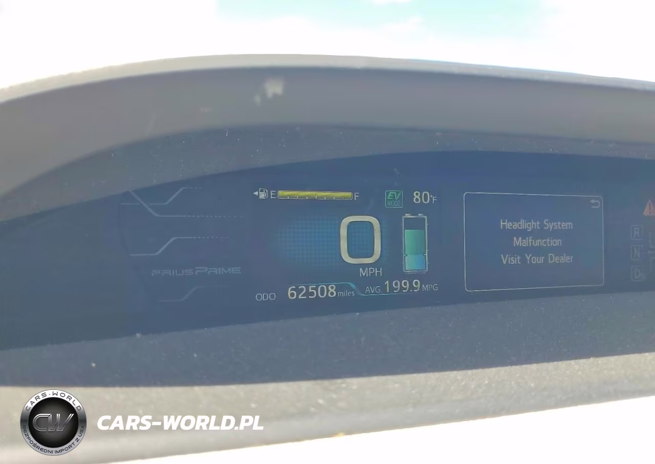 2017 Toyota Prius Prime Plus VIN:JTDKARFP5H3044133 - 9