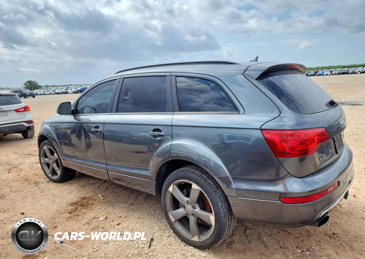 2015 Audi Q7 Premium Plus VIN:WA1LGAFE7FD027306 - 2