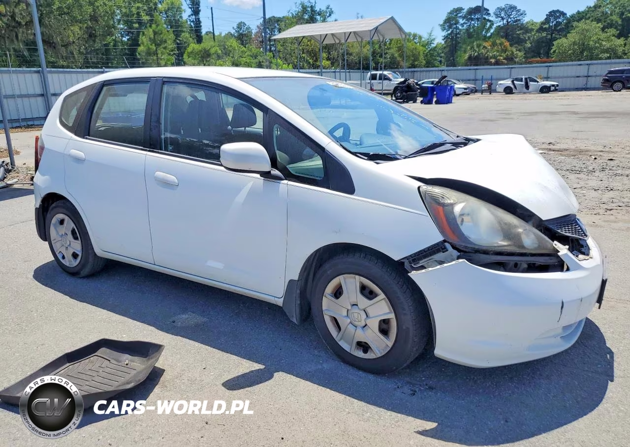 2012 Honda Fit VIN:JHMGE8H36CC035687 - 4