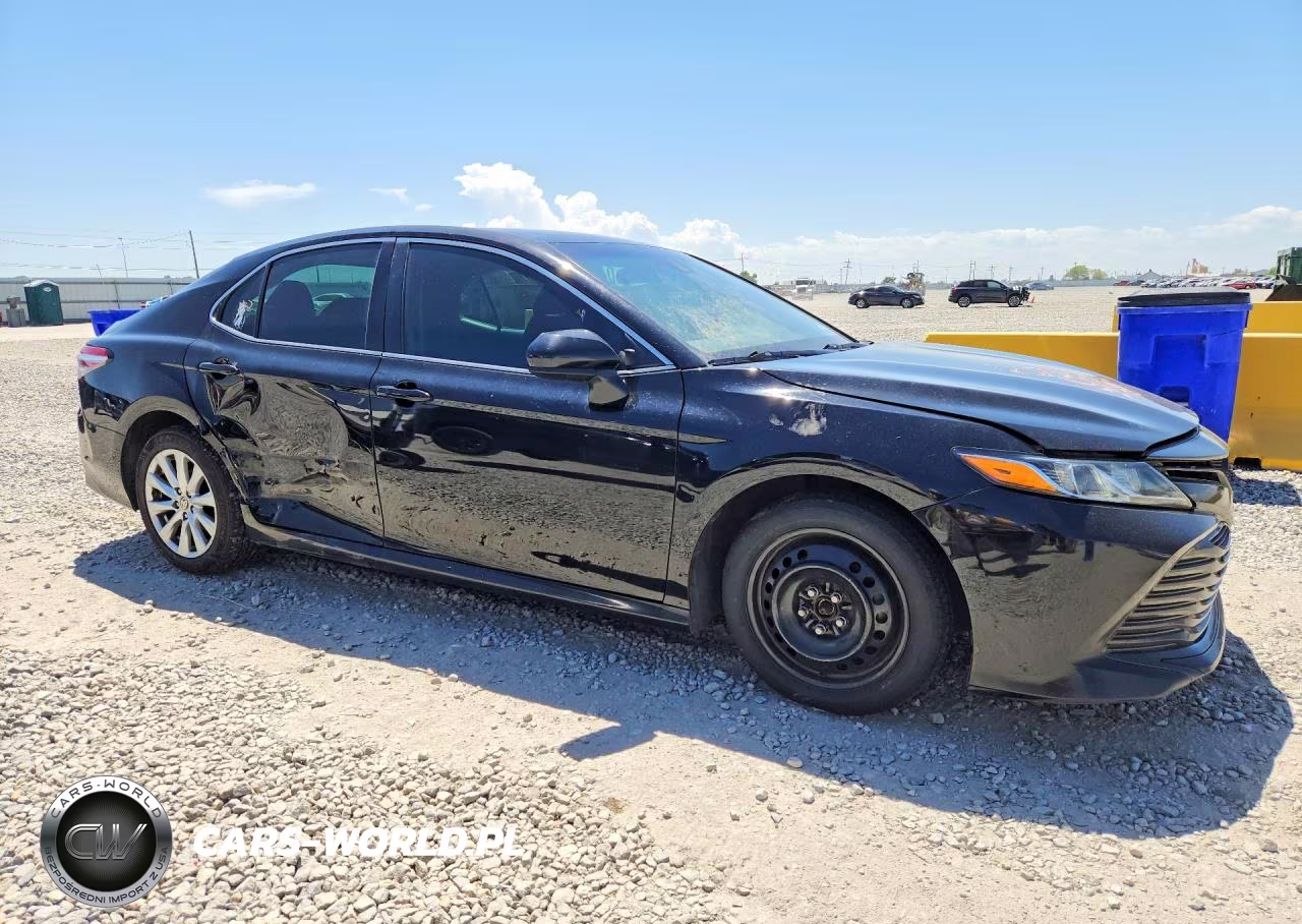 2020 Toyota Camry Le VIN:4T1C11AK4LU995794 - 4